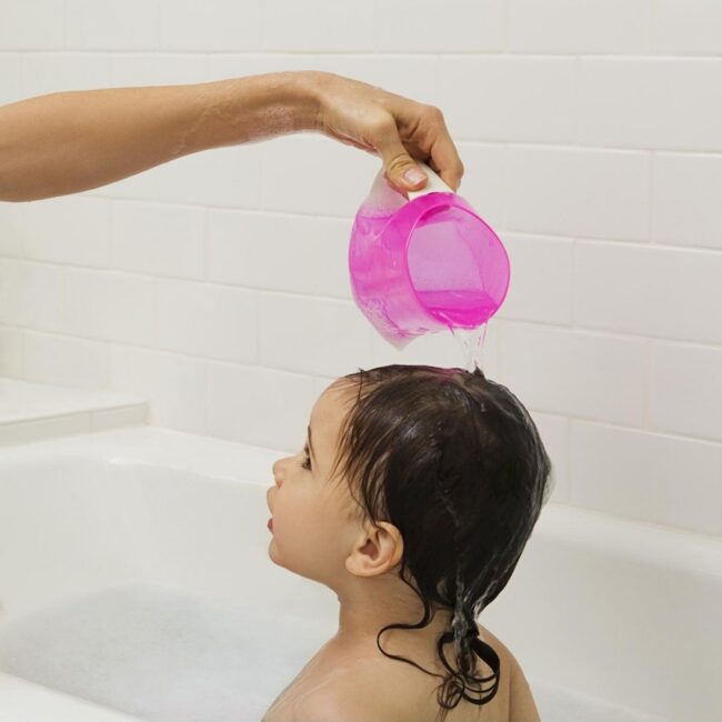 Κανάτα Για Ξέβγαλμα Σαμπουάν Shampoo Rinser Pink Munchkin 11336